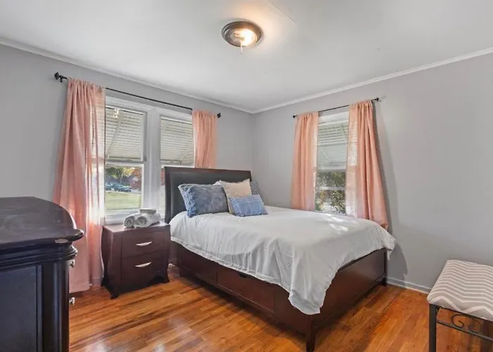 Serenity 3bd Free Parking&wine Oversized Yard Burbank